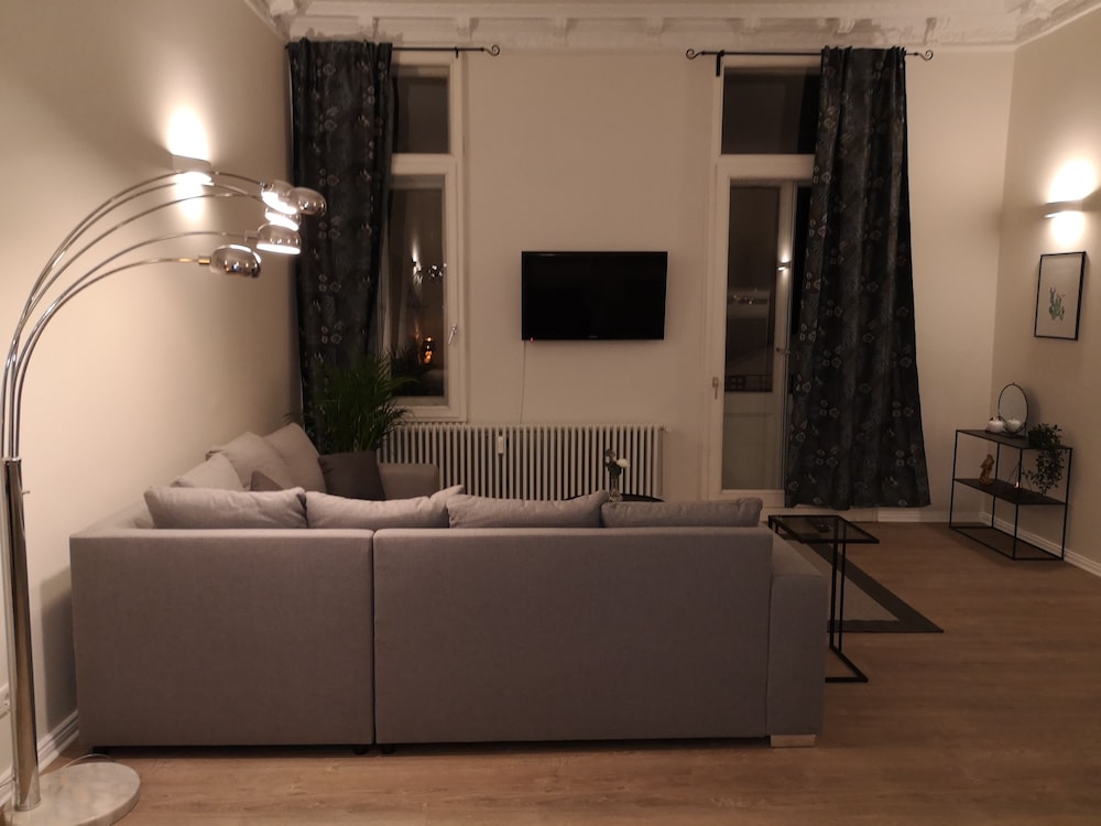 Deluxe Apartment photo 3