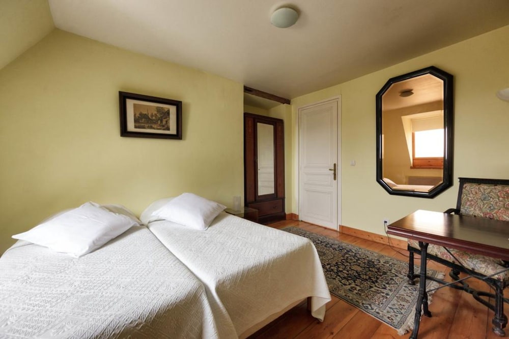 Twin Room, 2 Twin Beds, Non Smoking - Photo 1