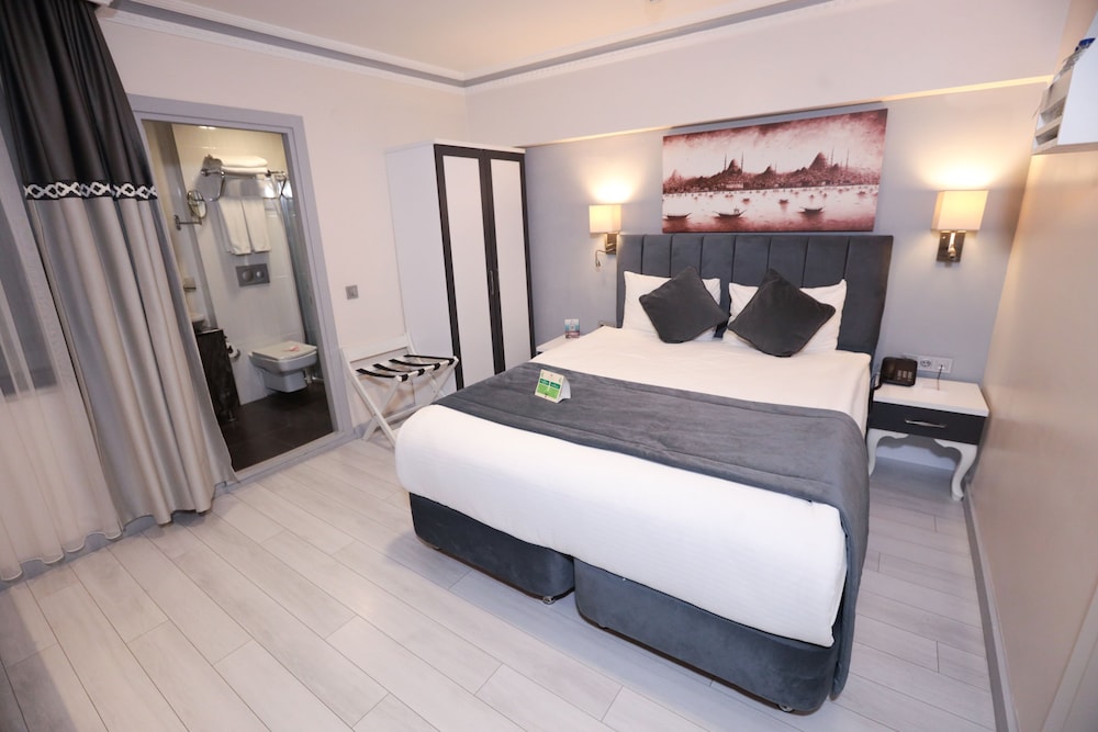 Economy Double Room photo 3