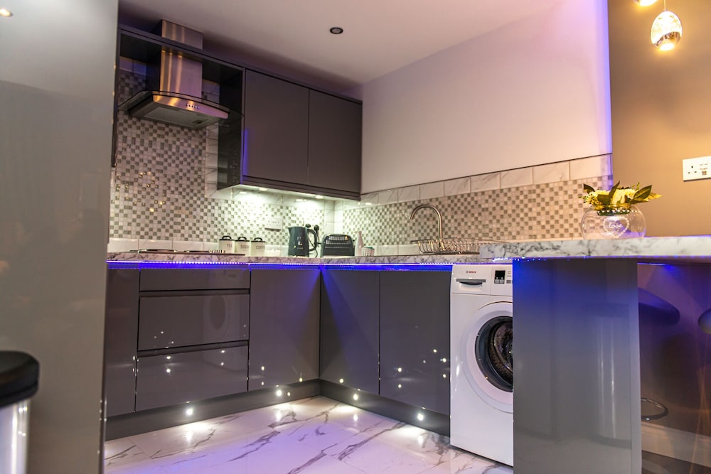 Design Apartment, Private Bathroom (Jacuzzi) - Photo 15