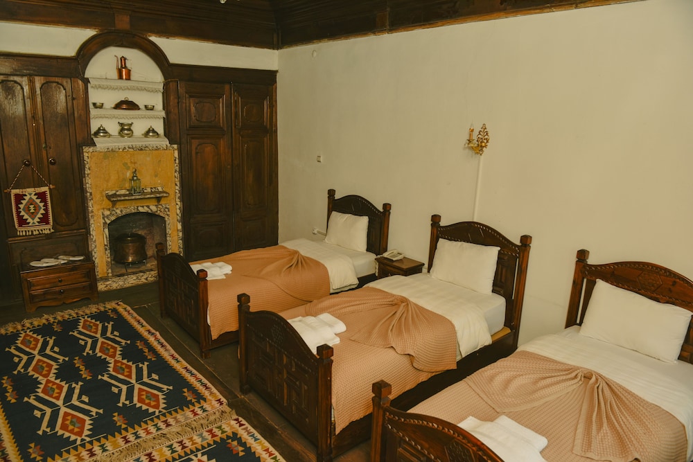 Comfort Triple Room