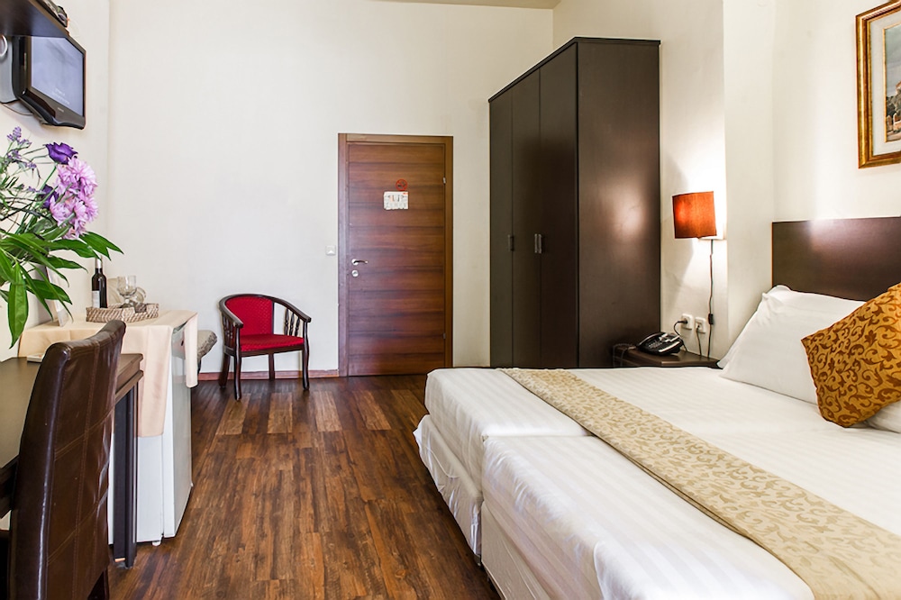 Quadruple Room photo 3