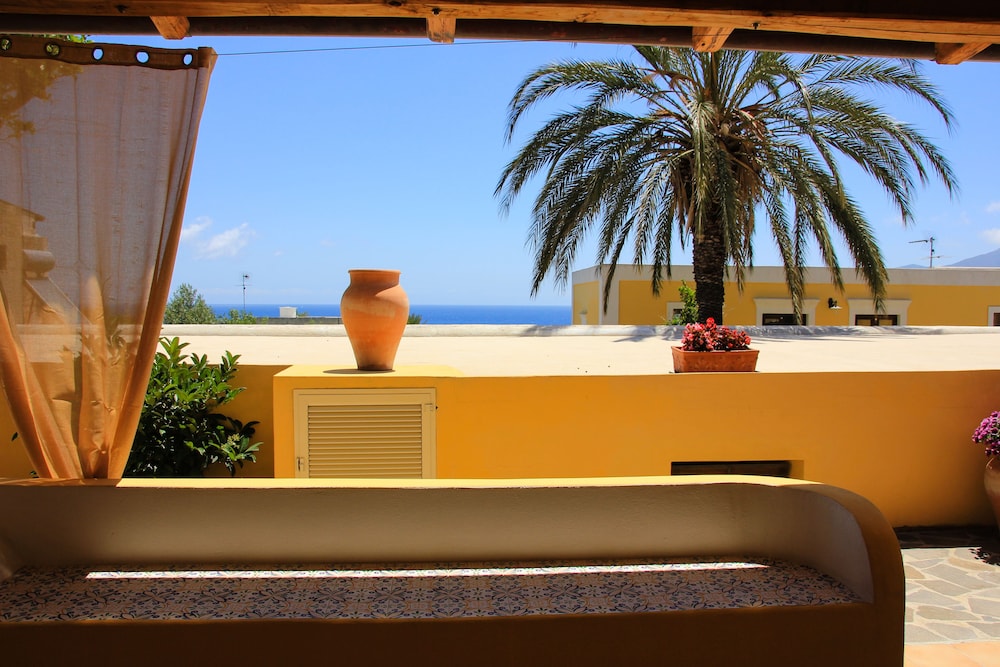 Double or Twin Room, Terrace, Partial Sea View photo 1