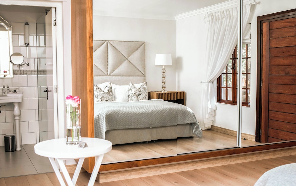 Standard Twin Room (Deluxe) photo 2