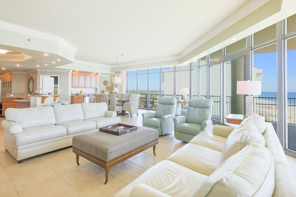 Condo, 4 Bedrooms