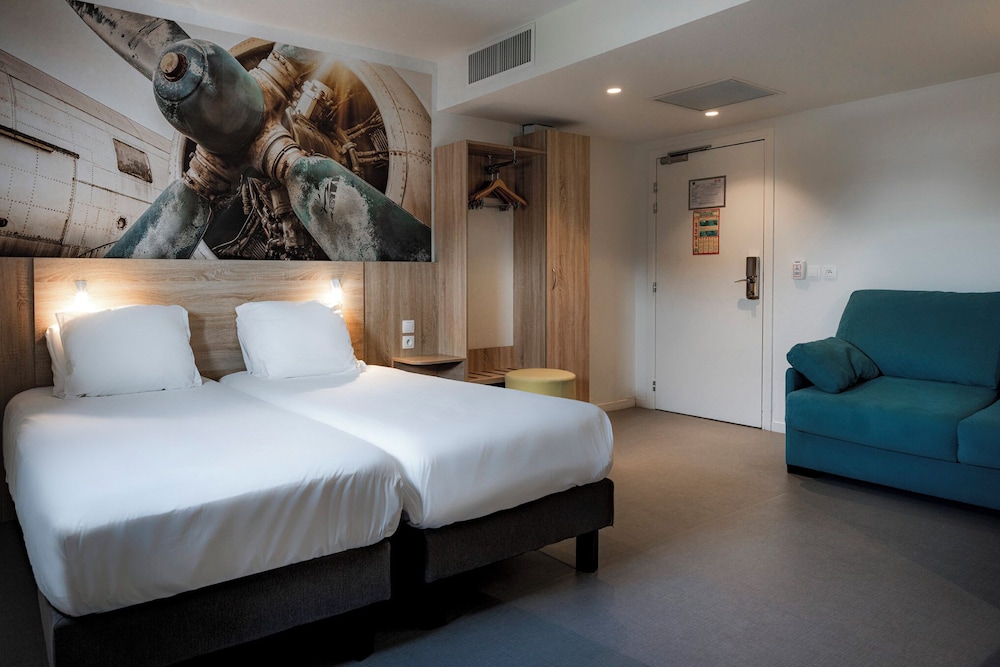 Superior Room, Multiple Beds - Photo 2