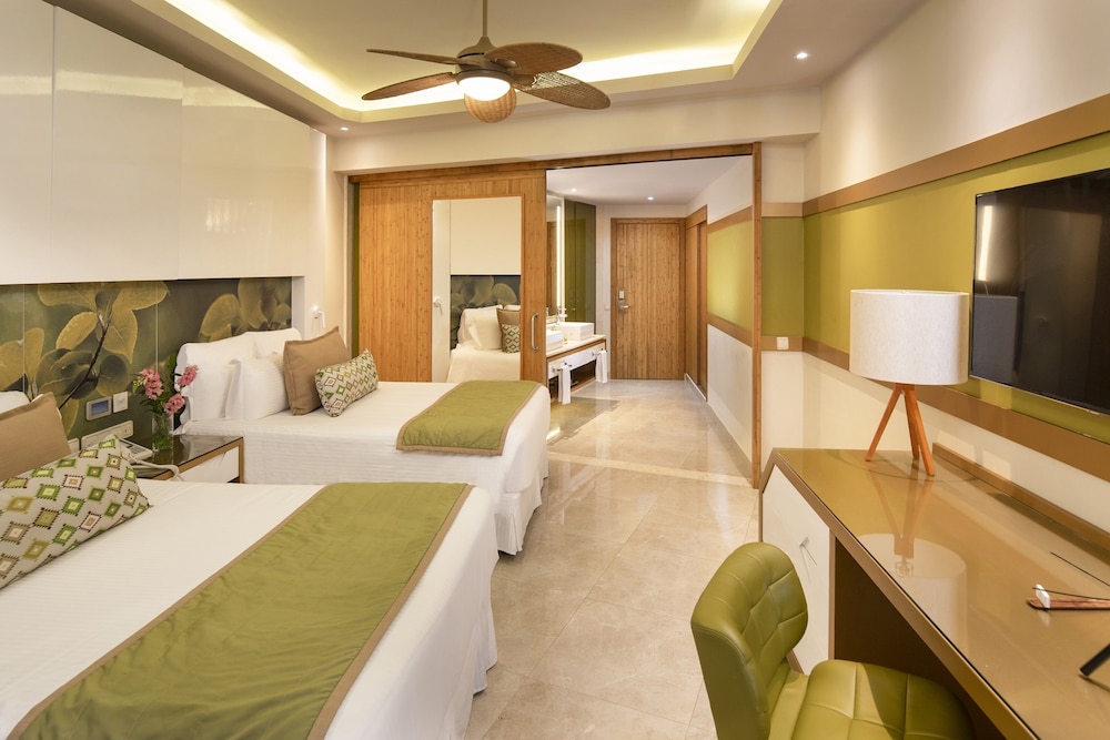 Junior Suite Garden View Double Beds (Resort Access to Breathless Punta Cana)