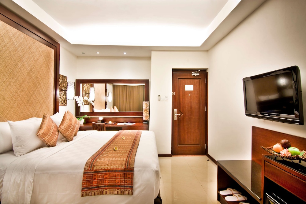 Premier Room, 1 Queen Bed, Non Smoking, Bathtub photo 1