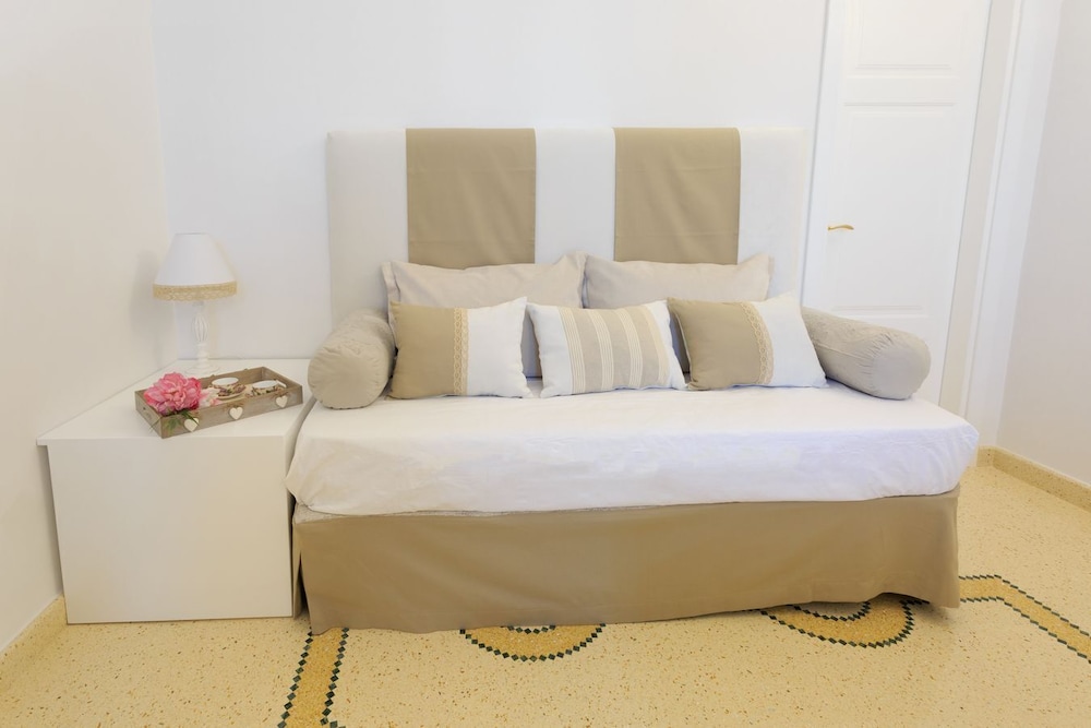 Triple Room, Garden View - Photo 3