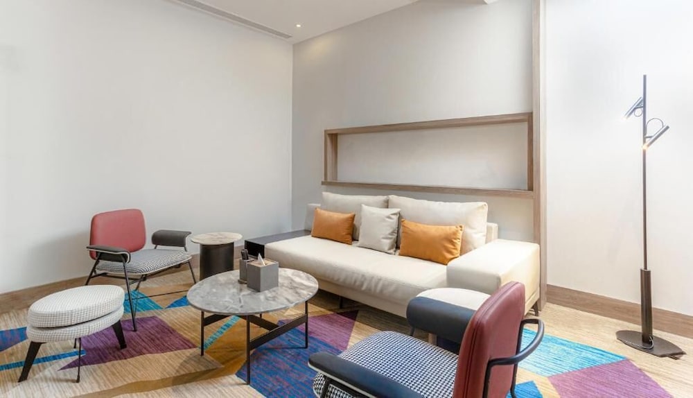 Junior Suite, 1 King Bed - Photo 1