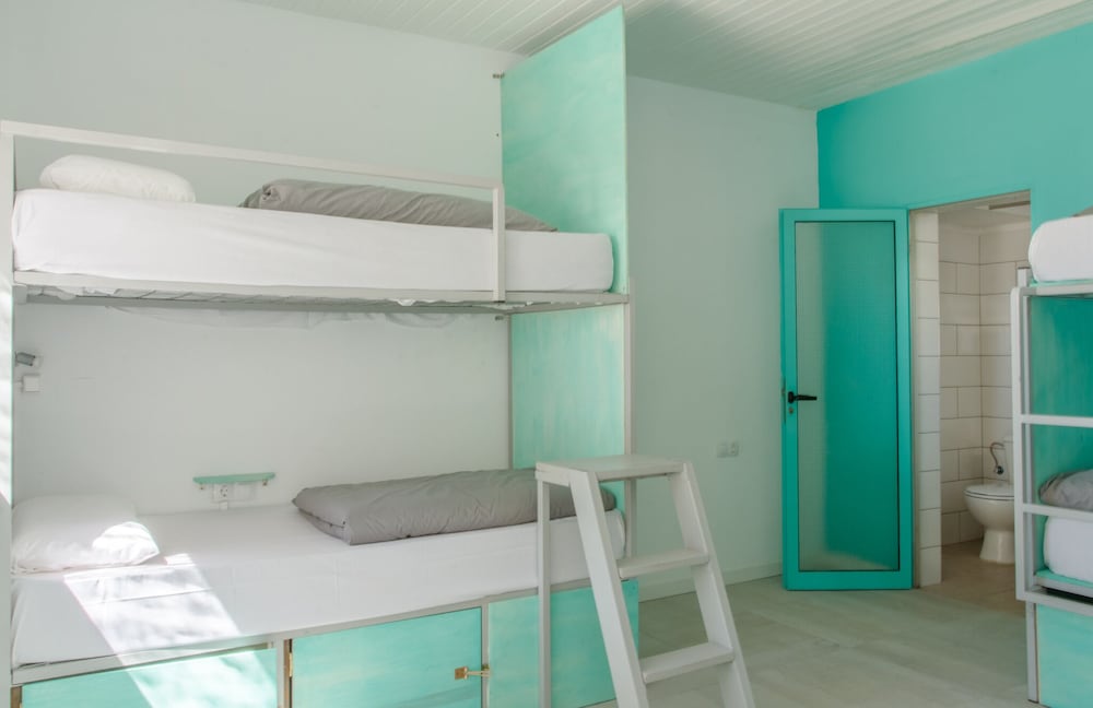 Shared Dormitory, Women only photo 2