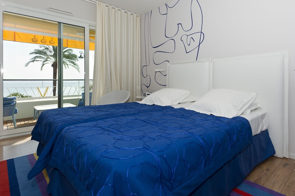 Deluxe Room, 2 Twin Beds, Balcony, Sea View - Photo 11