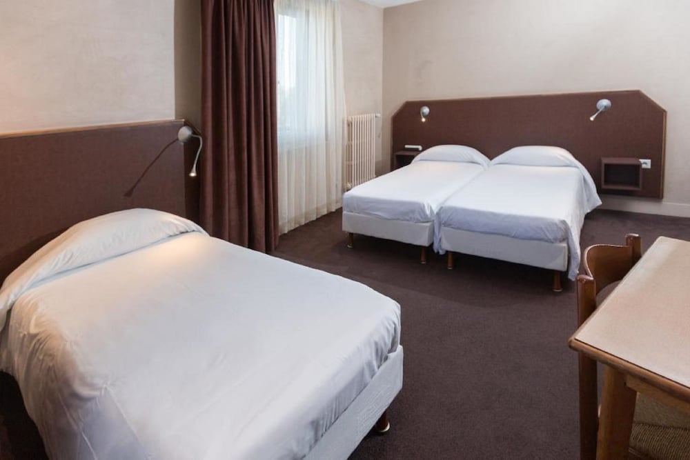 Comfort Triple Room photo 3