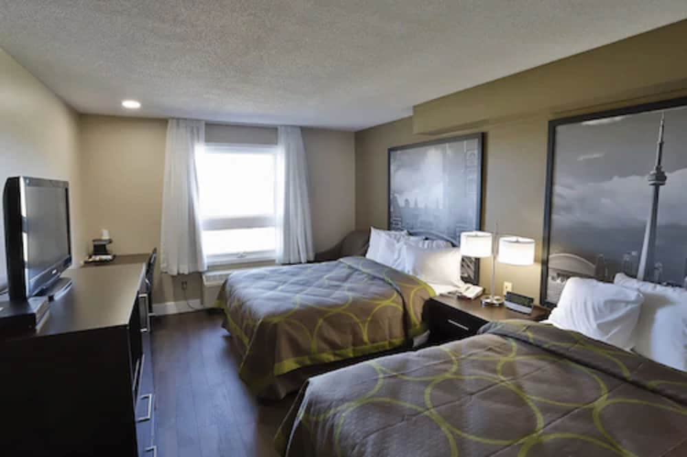 Room, 2 Queen Beds, Non Smoking - Photo 8
