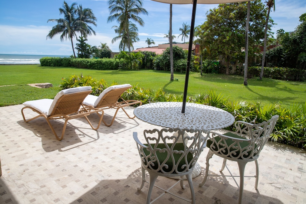 Deluxe Room, Ocean View - Photo 4