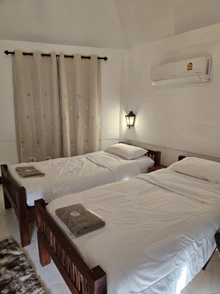 Standard Room, River View photo 2