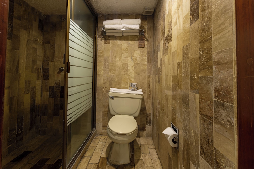 Suite, 1 Bedroom, Oceanfront - Photo 10