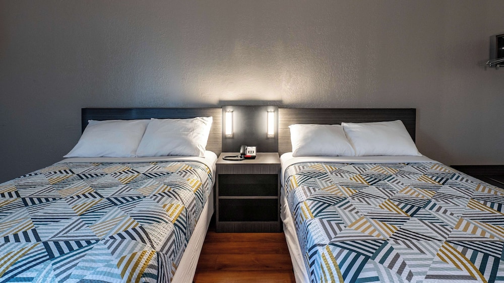 Standard Room, 2 Double Beds, Non Smoking
