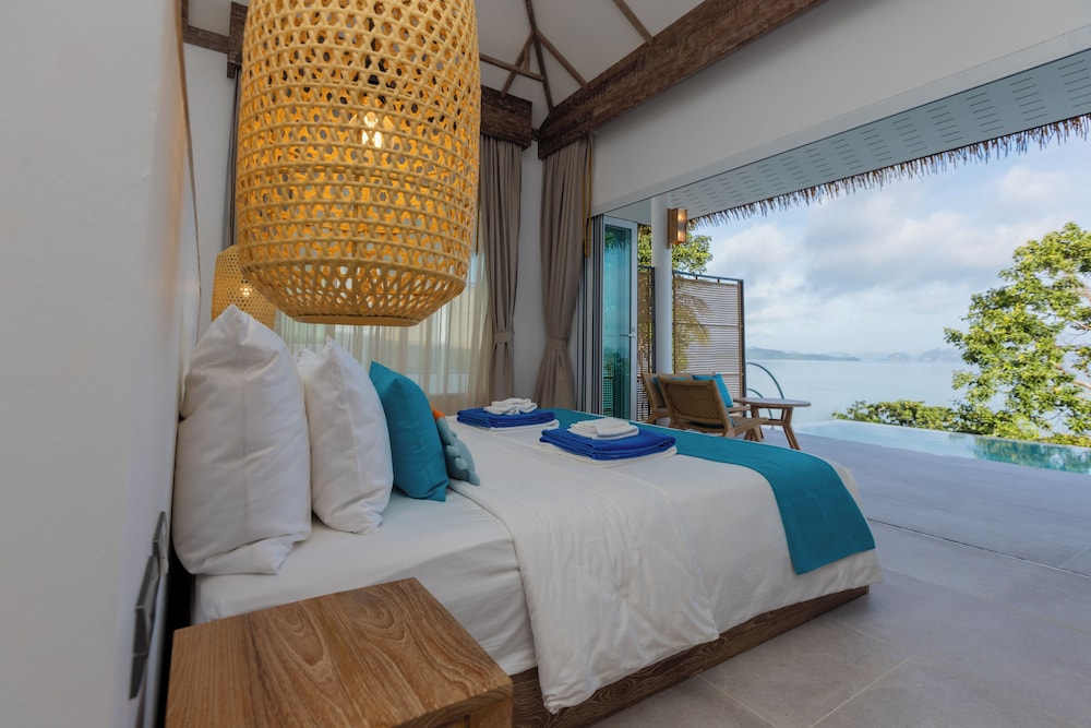 Sea Breeze Pool Villa