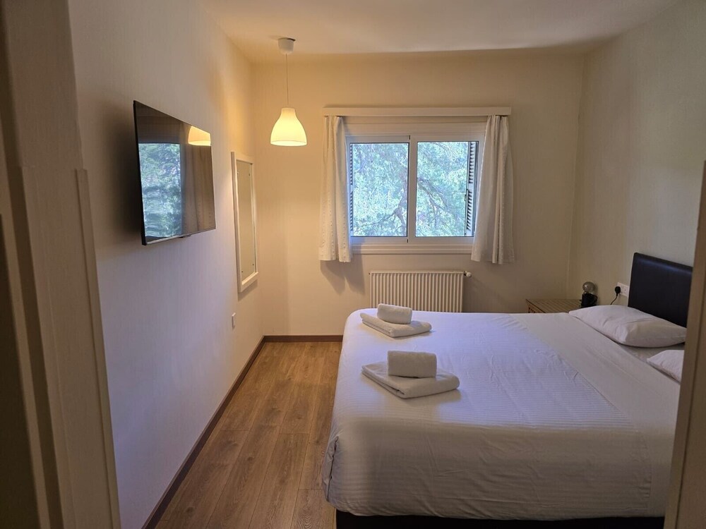 Double or Twin Room photo 3