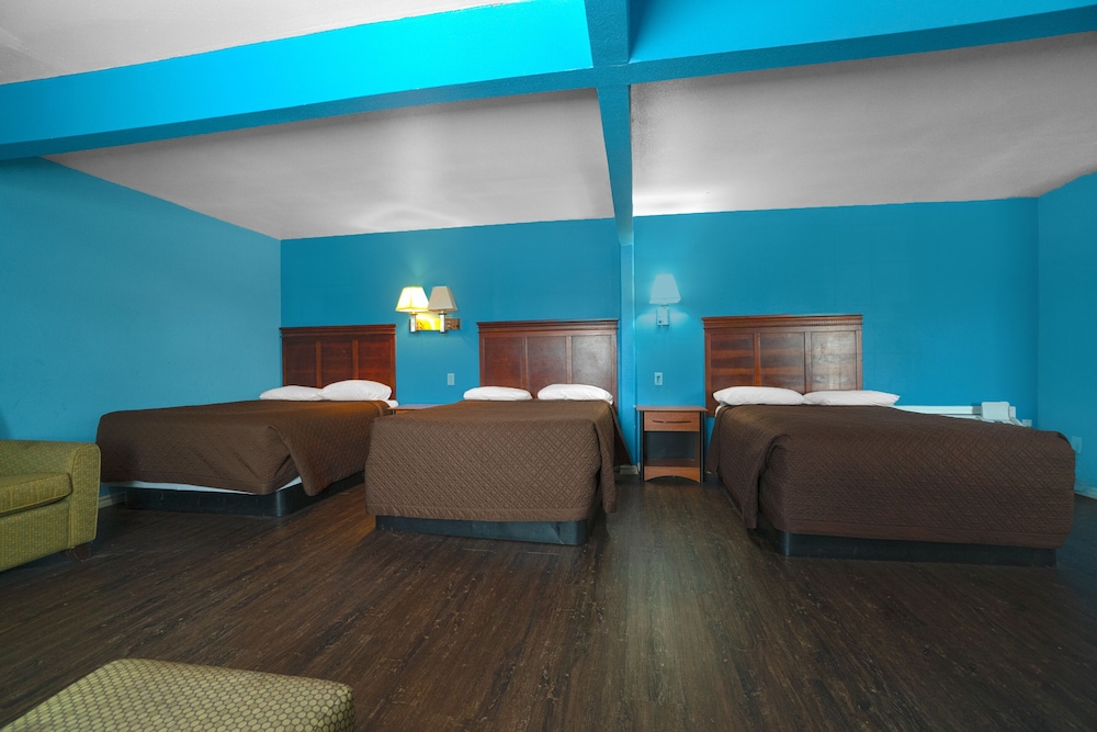 Room, Multiple Beds, Kitchenette photo 1