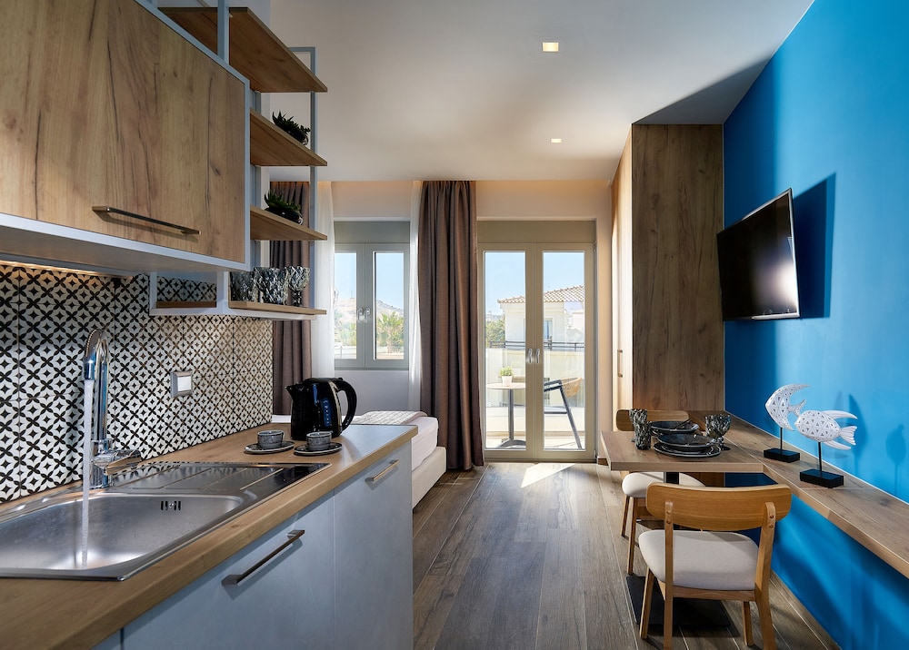 Junior Suite with Garden View - Photo 3