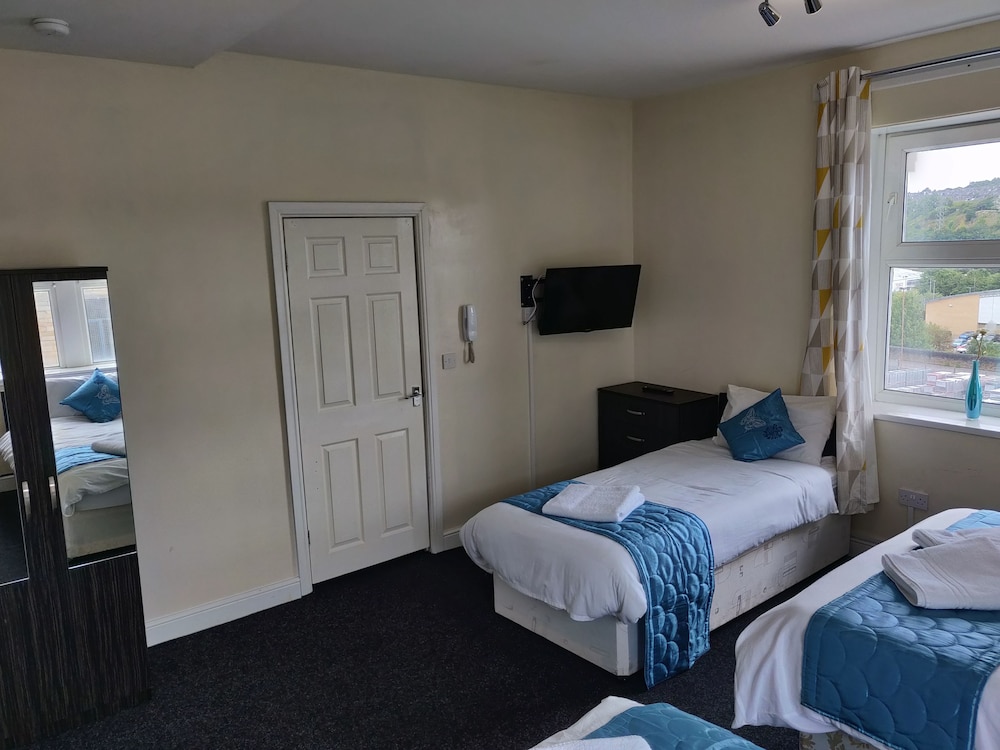 Deluxe Studio, Multiple Beds photo 1