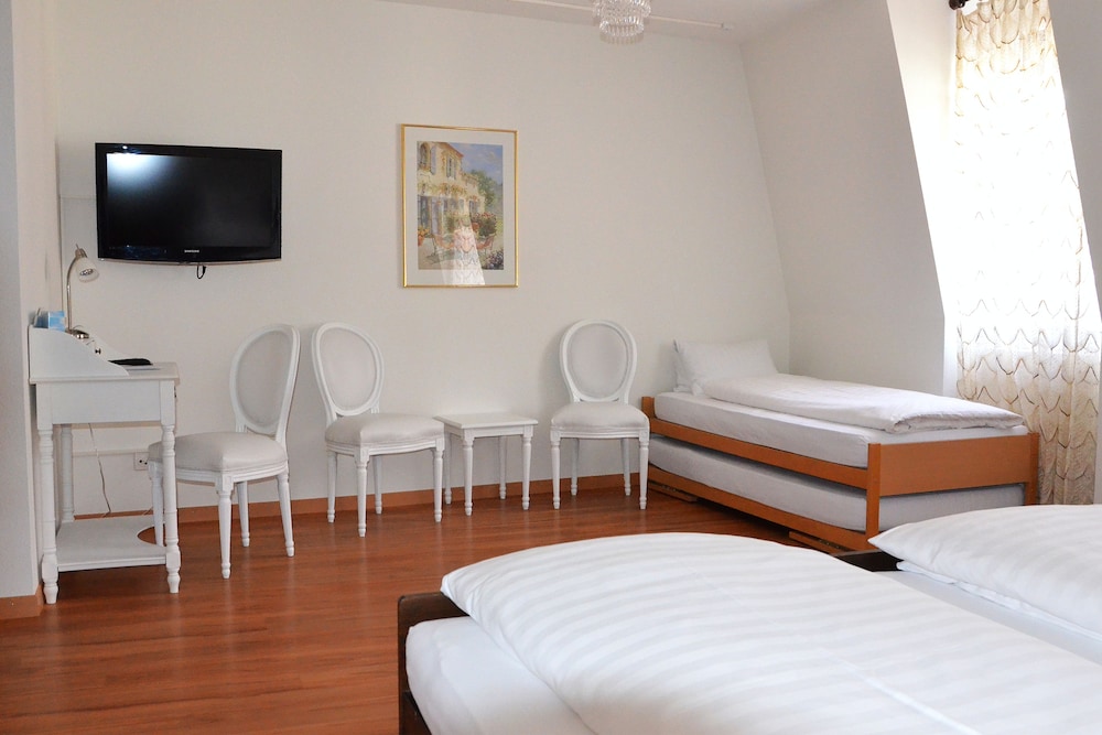 Triple Room - Photo 2