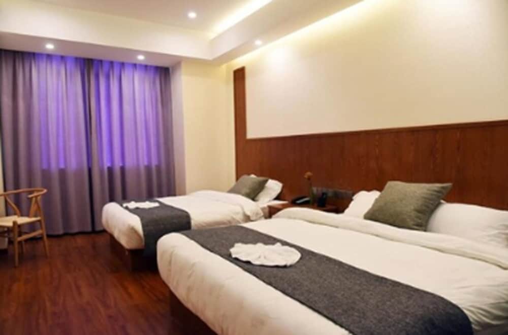 Deluxe Twin Room, River View