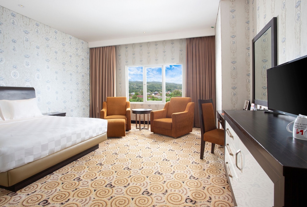 Grand Deluxe King room