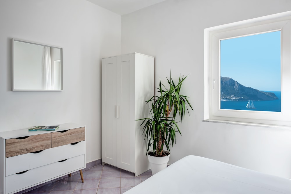 Superior Apartment, 2 Bedrooms, Terrace, Sea View - Photo 1