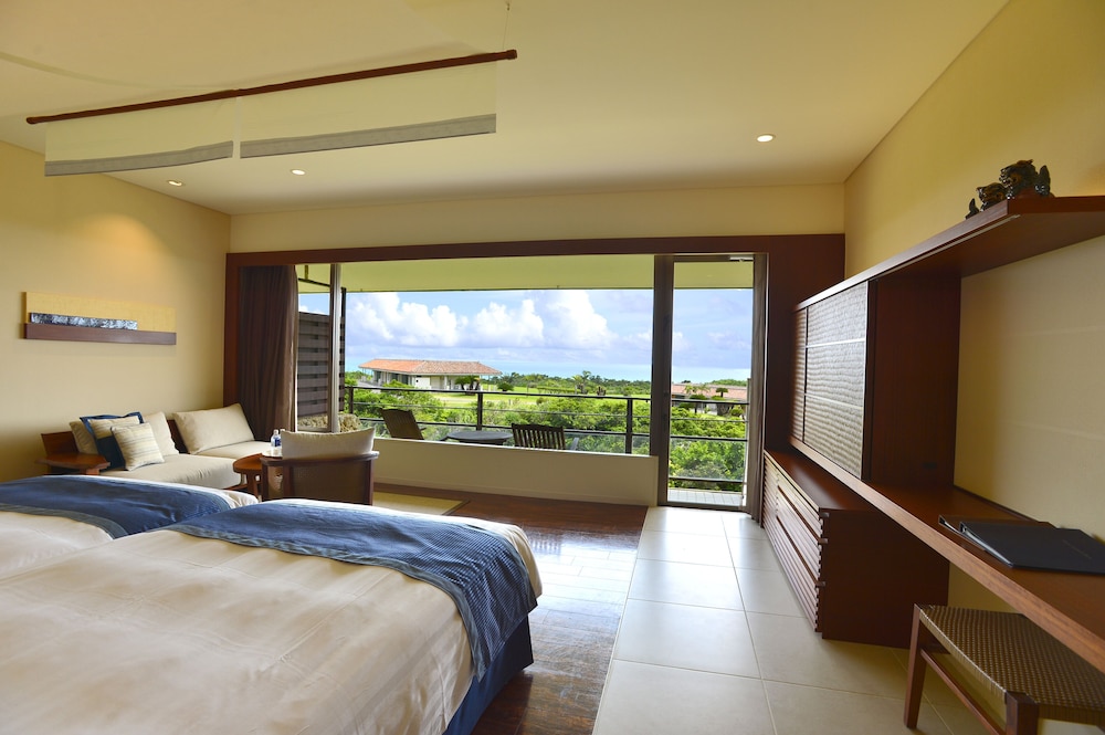 Ocean View Luxury - Photo 3