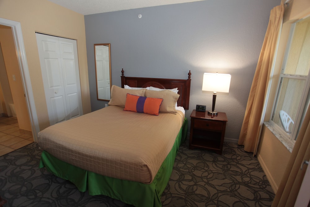 Two Bedroom Suite - Photo 3