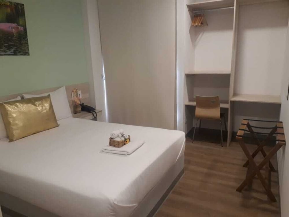 Family Quadruple Room, Multiple Beds photo 2