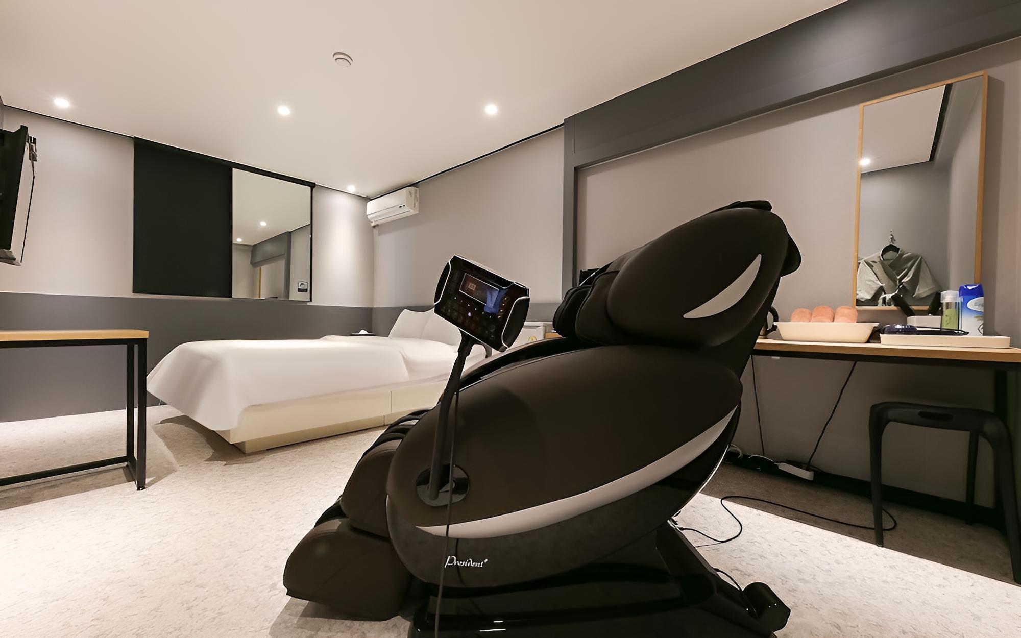 Room (Vip Karaoke Room-Massage Chair (Netfl) photo 2