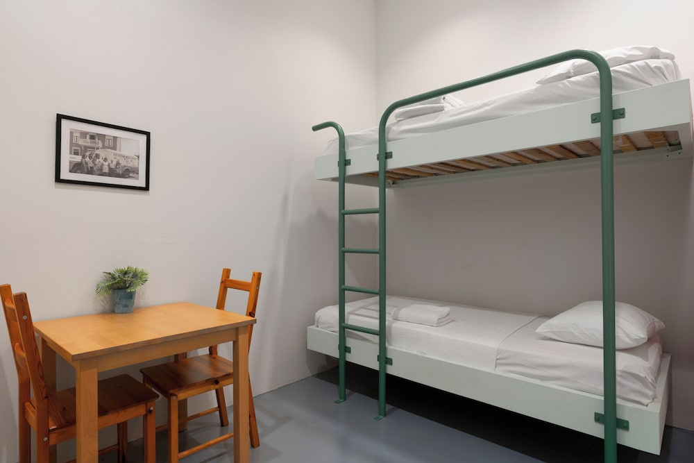 Shared Dormitory, Mixed Dorm (2 People) photo 2
