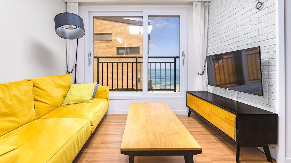 Basic Room, 1 Bedroom (303 (ocean view)) - Photo 4