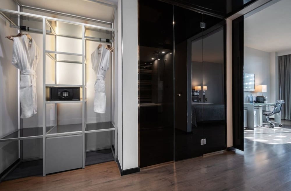 Junior Suite, 1 Bedroom (Palace | Single Use)