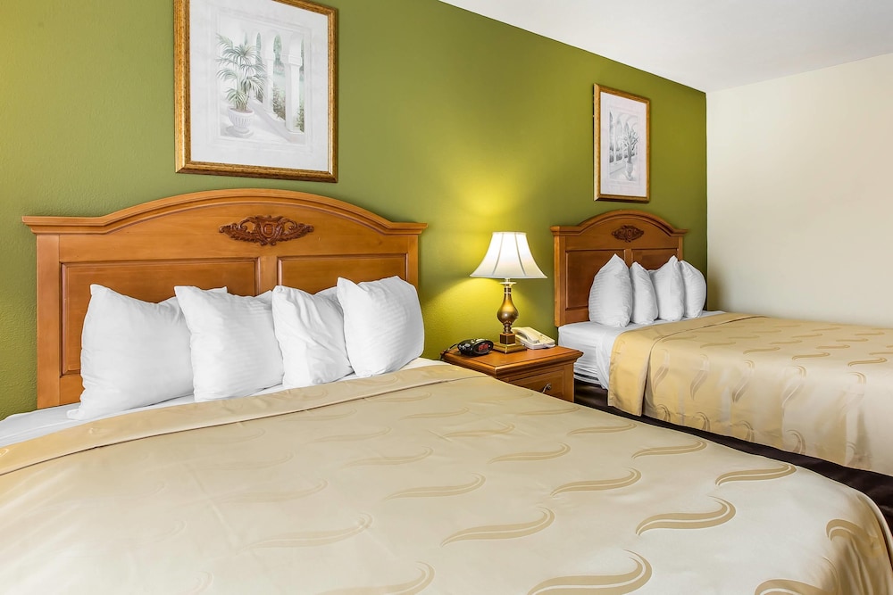 Standard Room, 2 Queen Beds - Photo 3