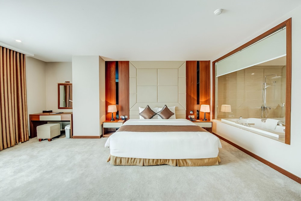 Basic Double Room, City View photo 3