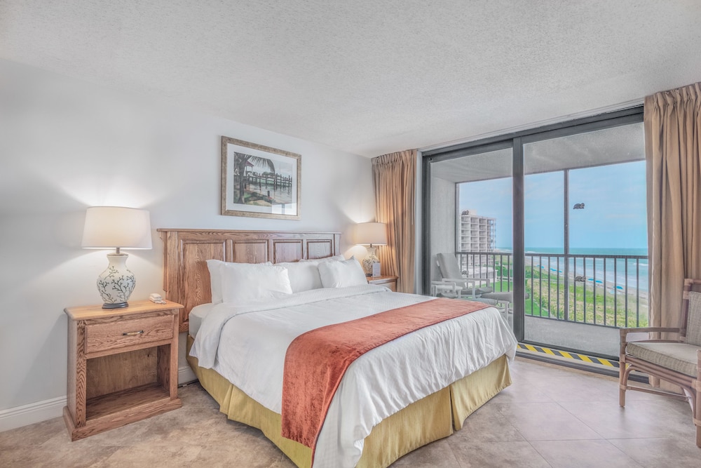 Condo, 2 Bedrooms, Balcony, Partial Ocean View