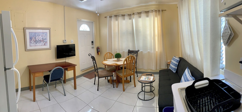 Apartment photo 1