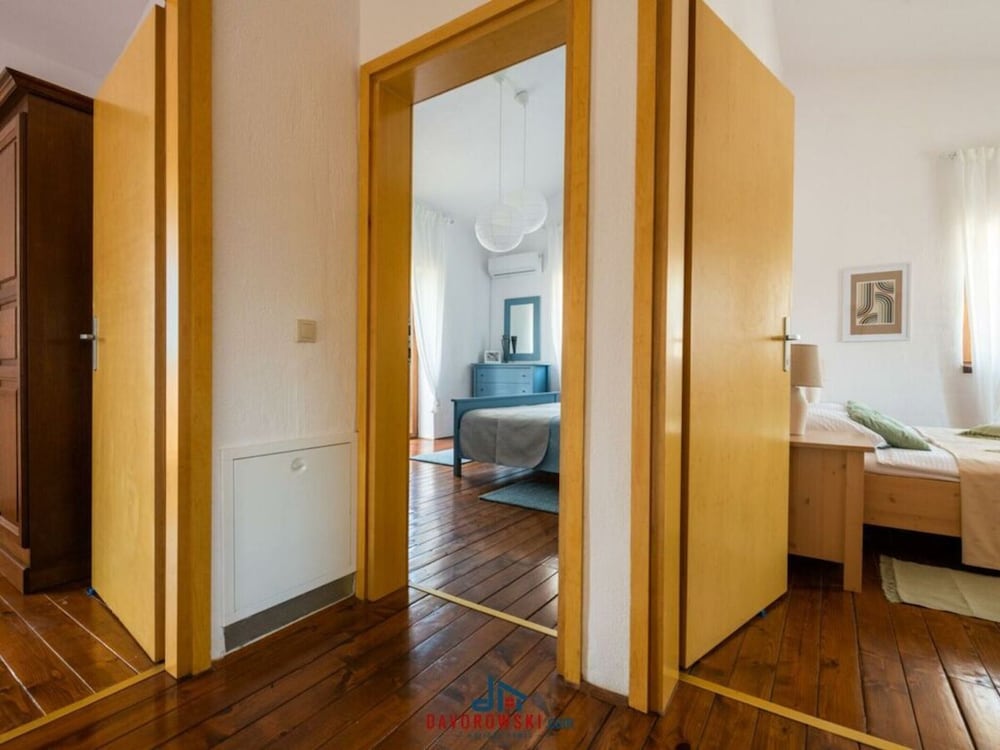 Villa photo 1