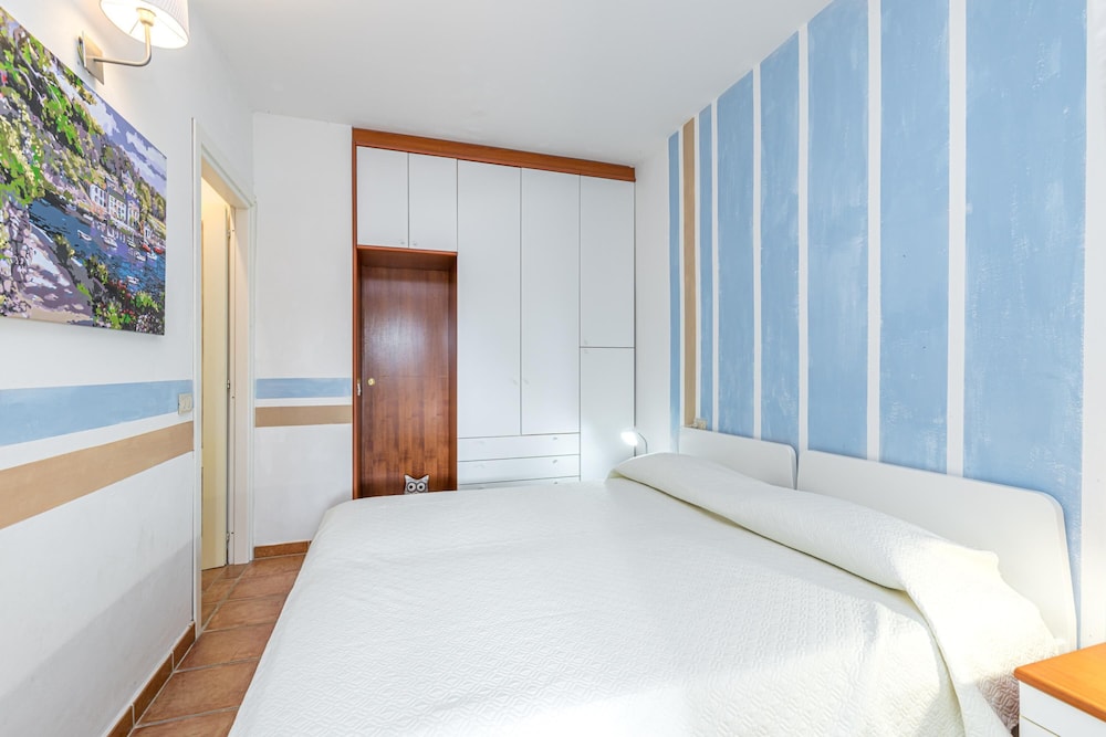 Family Apartment, 1 Bedroom (Il Borgo 10/5 700m From The Beach)