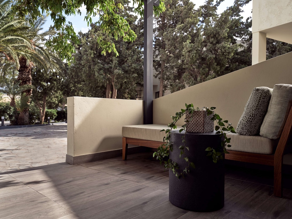 Aterre Retreat Room with Terrace