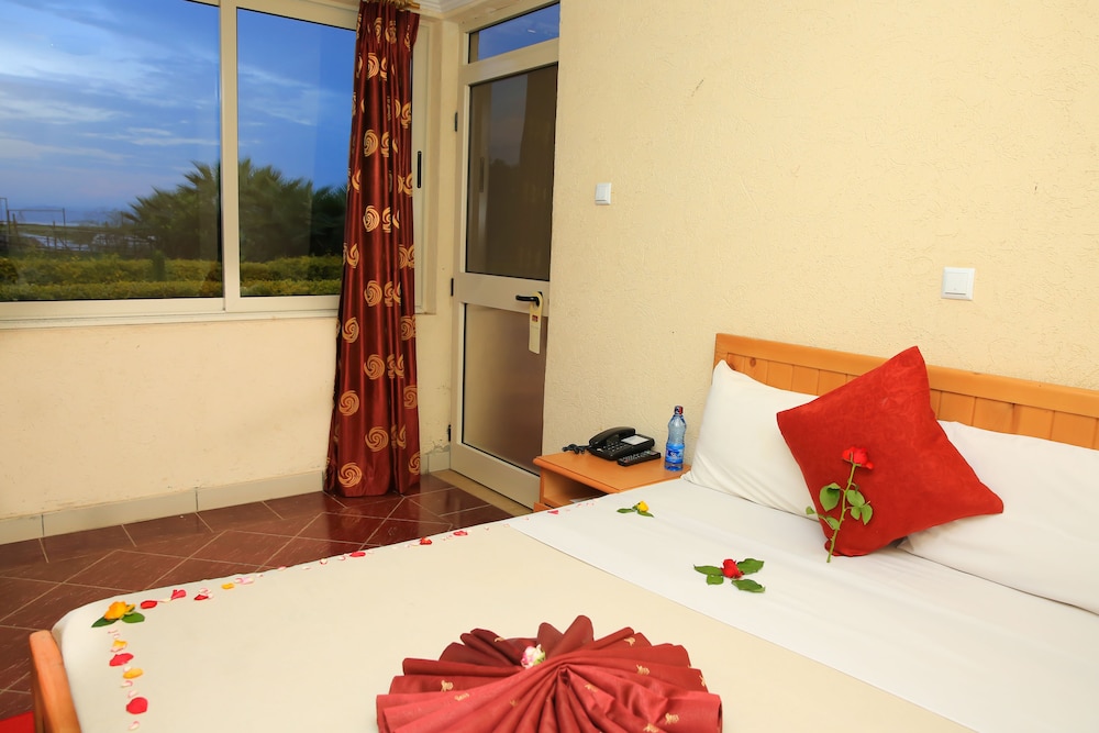 Classic Double Room, Garden View photo 3