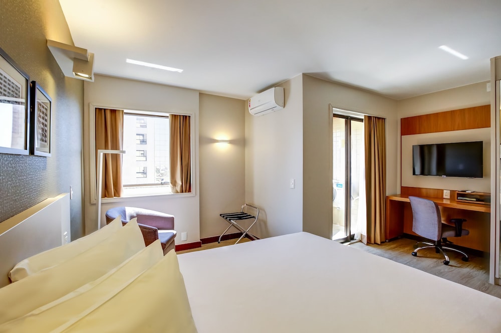 Luxury Suite, 1 Queen Bed, Non Smoking - Photo 5