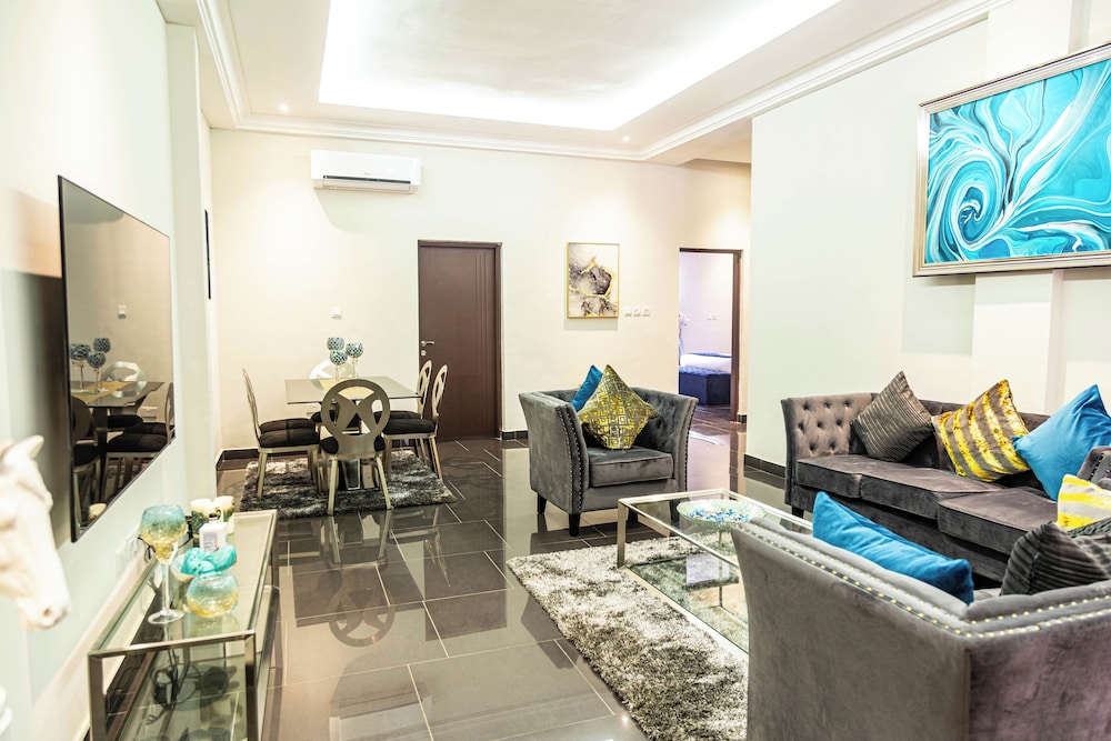 Family Apartment photo 2