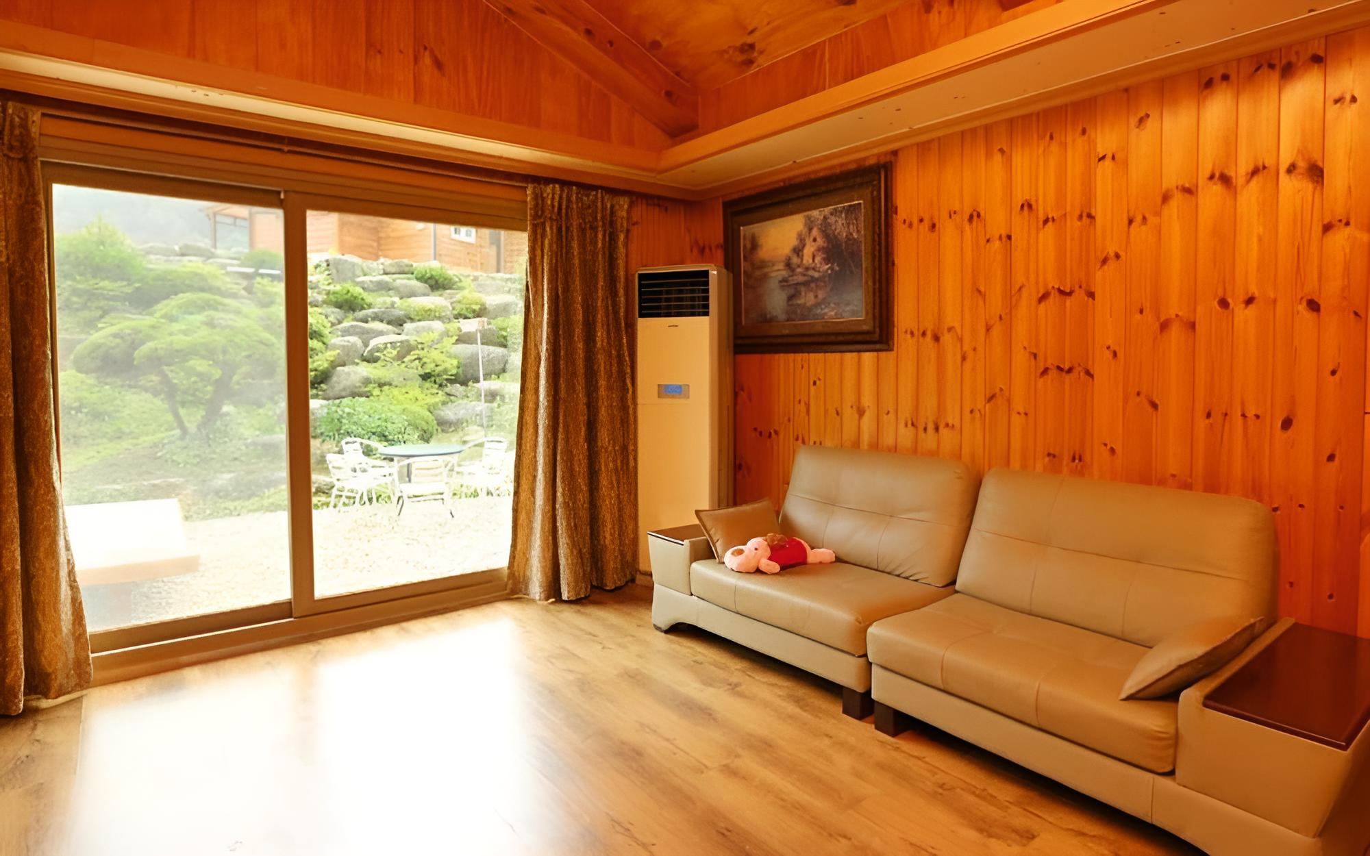 Room (Nut pine) - Photo 5