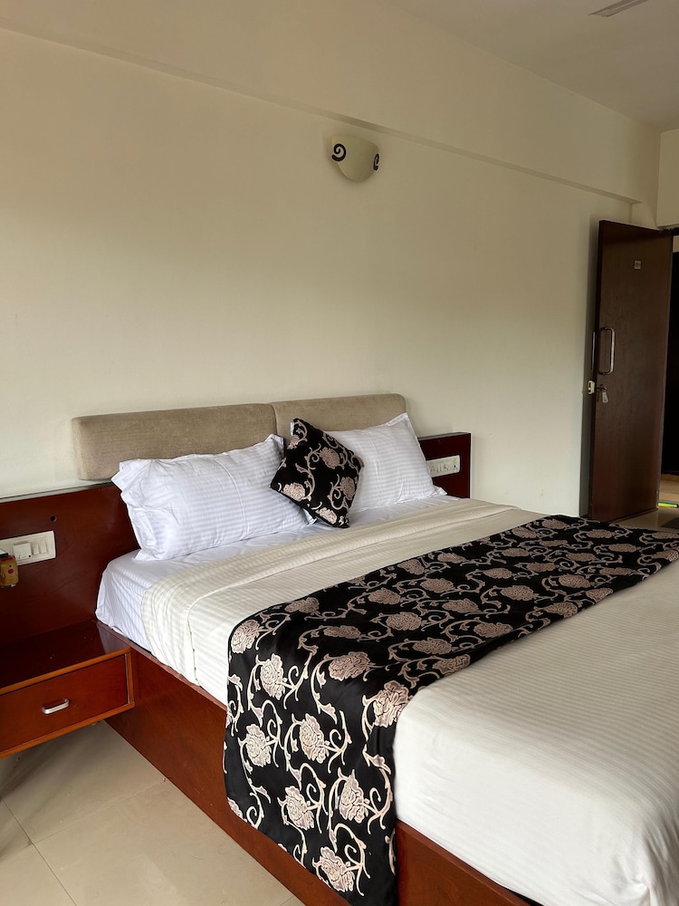 Deluxe Room, 1 Double Bed